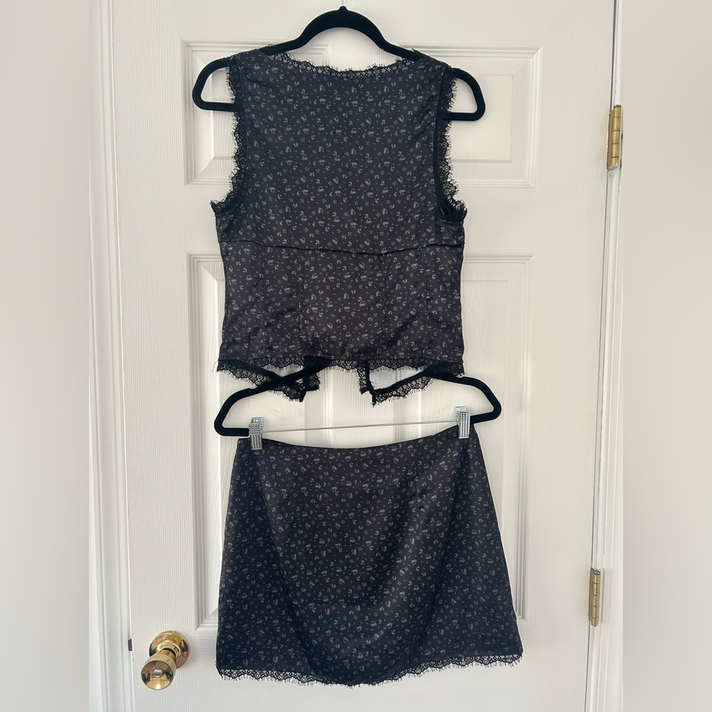 RARE NWT Princess Polly Mavie Satin Black Floral Two-Piece Set - Picture 9 of 15